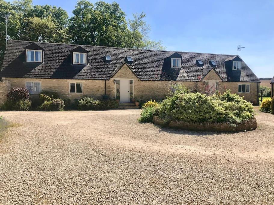 Stanway House, 8 Bedroom, 8 Bath เชลเทนแฮม ภายนอก รูปภาพ