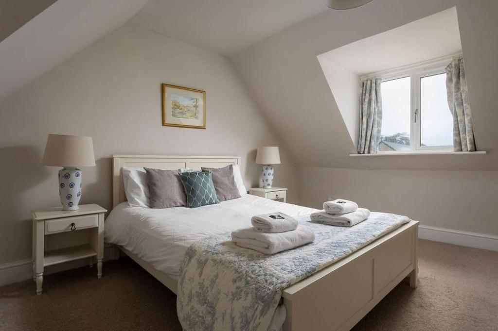 Stanway House, 8 Bedroom, 8 Bath เชลเทนแฮม ภายนอก รูปภาพ